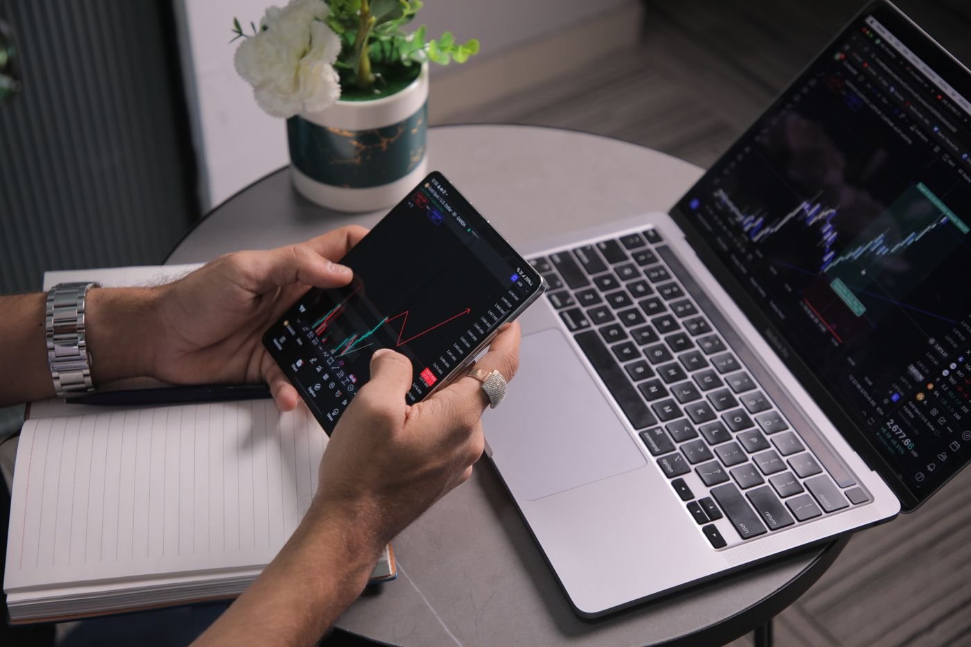 Market research using a laptop and mobile phone